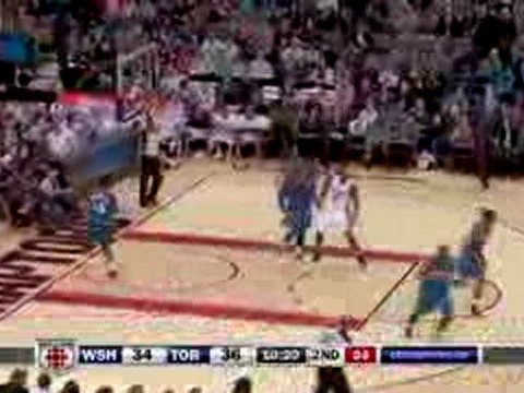 Jose Calderon hits a nice jumper over Earl Boykins.