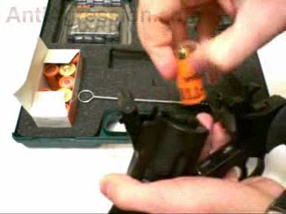 Pistolet de défense à canon interchangeable