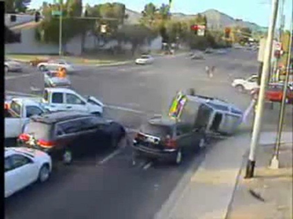 crash voitures dans une intersection