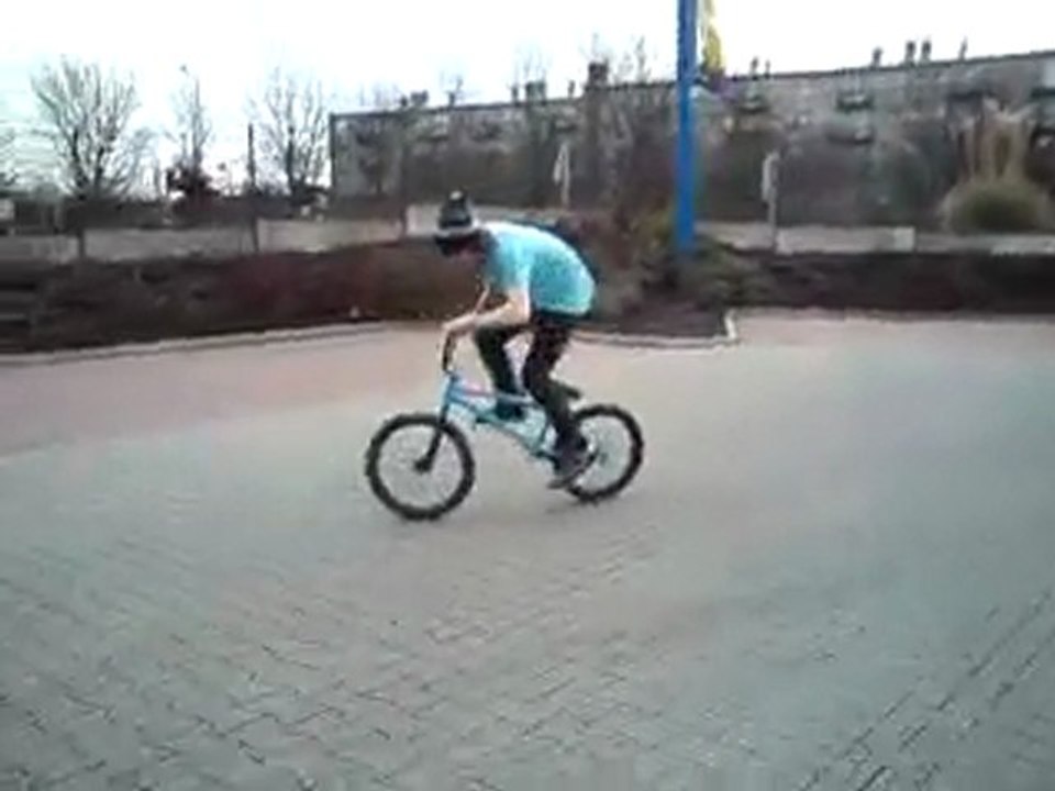 MOV02100