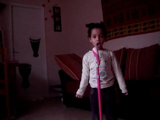 Ambre(4) chante Kwes