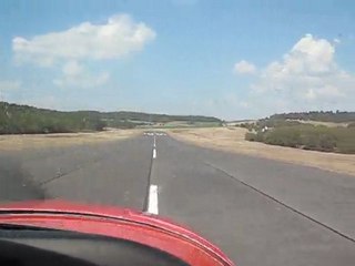 Atterrissage à Mende piste 31