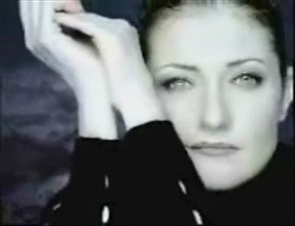 Sensizlik-Candan ERCETIN  (mehmetby)