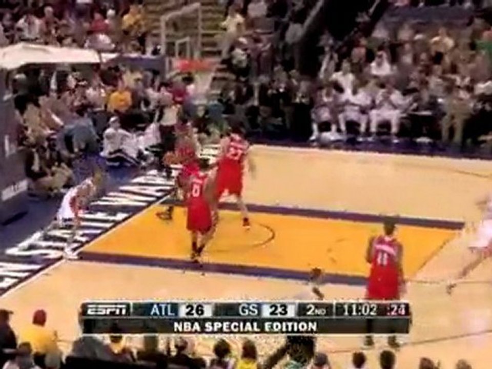 Devean George throws a wonderful pass to Monta Ellis, who fi