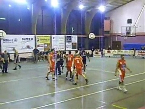 Nord Ardeche prend l'eau face au redoutable SBC 75-95