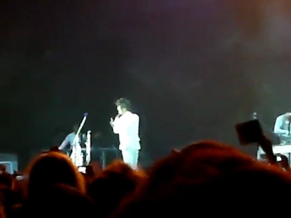 Jared parle - 30 Seconds to Mars  Bercy Vendredi 5 Mars 2010