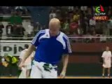 Zidane avec le drapeaux algerien