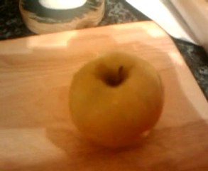 Dom's clicking apple - DomSezXL (30.08.09)