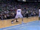 Marvin Williams completes the play with a reverse two-handed