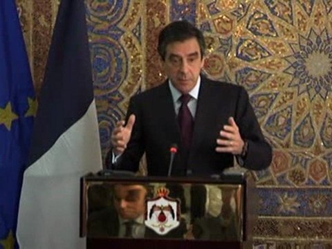 Fillon avec la presse en Jordanie