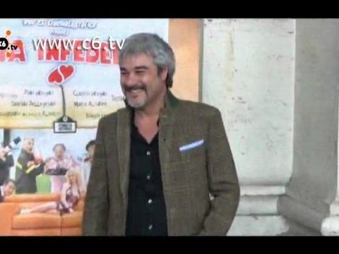 Pino Insegno presenta Alta Infedeltà