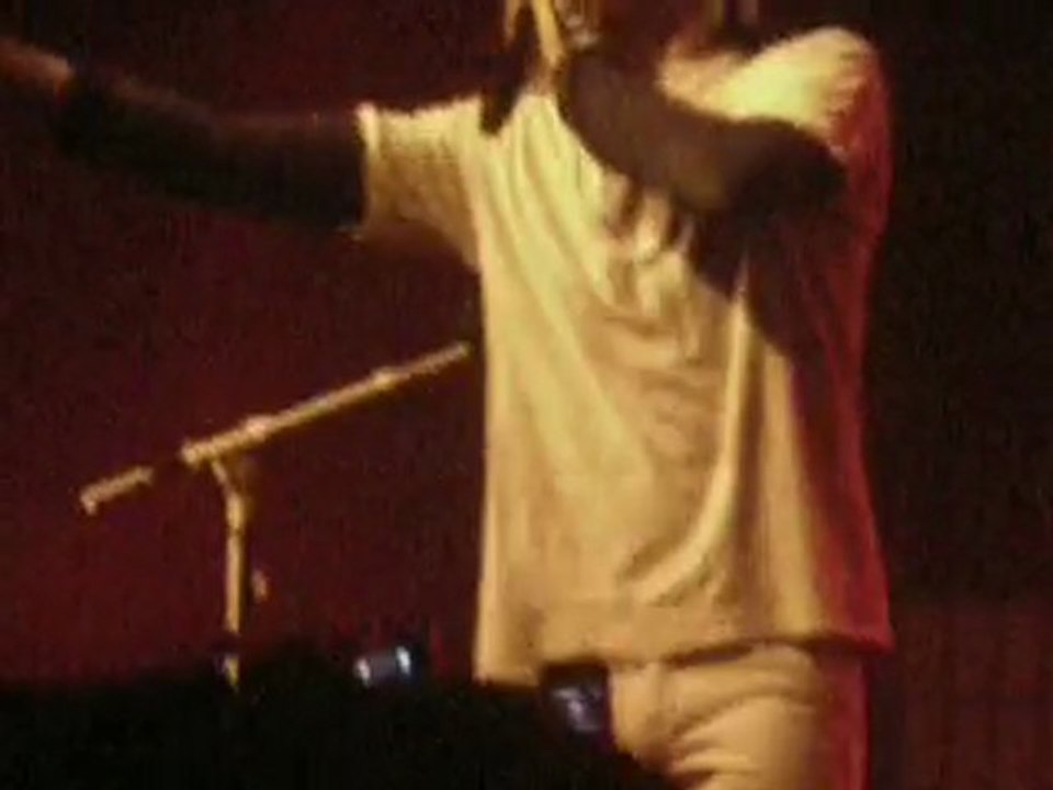 30 Seconds To Mars- Jared talks@Elysée Montmartre (31/05/07)