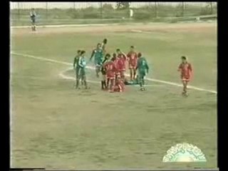 ‫هدف لاعب الأهلى الساعدى القذافى فى الإتحاد 2000-2001‬‎