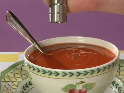 Pump and Grind One-Handed Salt and Pepper Mills