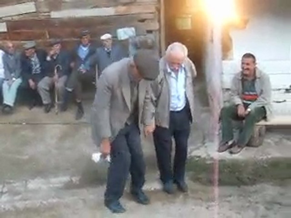 A.GÖKÇEDE HALAY KEYFİ BAŞKADIR