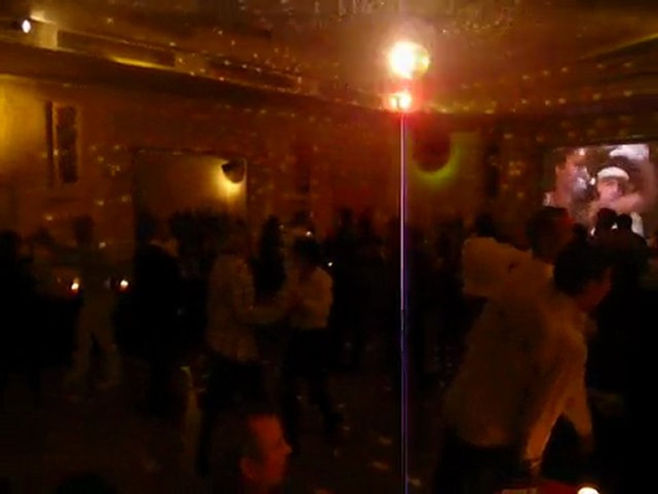 COURS DE SALSA PORTO AVEC NIKO SALSA SONRISA