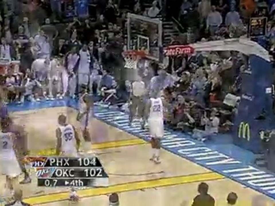 Jason Richardson hits a dagger with very little time left on