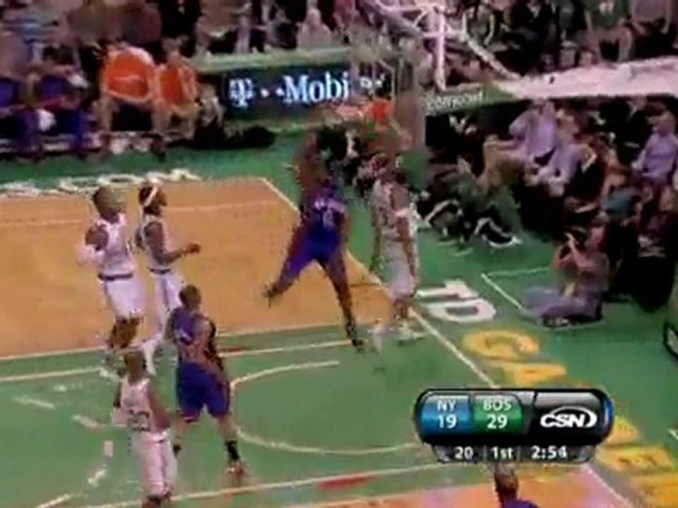 Bill Walker does his Jordan impersonation with this one-hand
