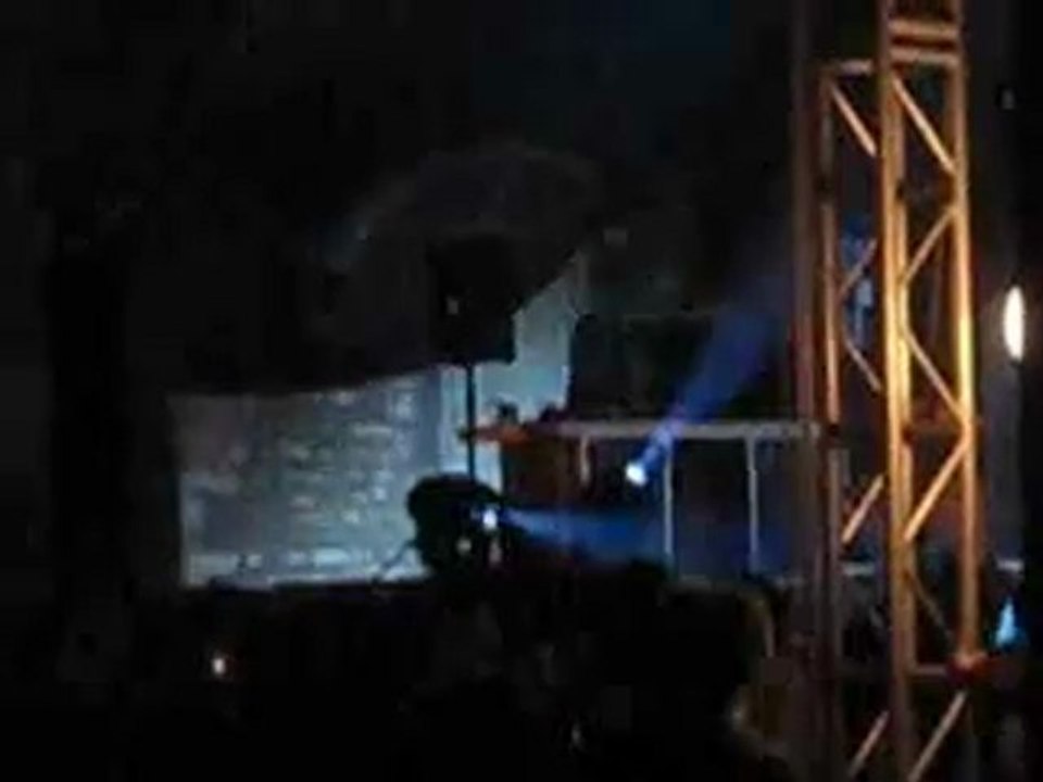 geleneksel akademi kıyafet balosu