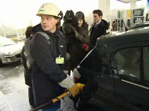 Calaisis TV: Total nouvelle action des salariés de dunkerque