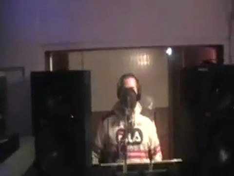 OCHENTA AVEC SON REFRÉ MORALES DU 4.40