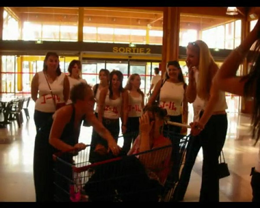 Manu servé - La fiancée du geek