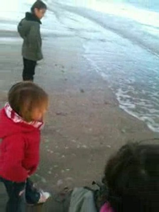 aivy djessy et laura sur la plage 2