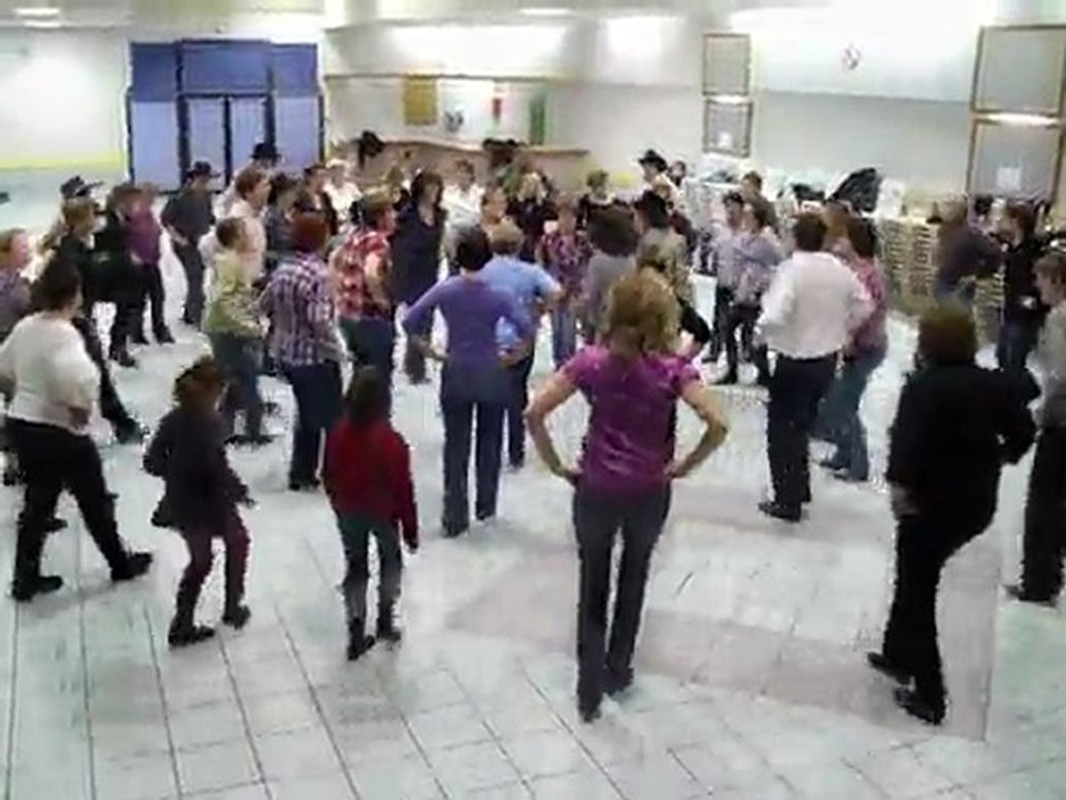 CUCARACHA - EN CERCLE - BIS