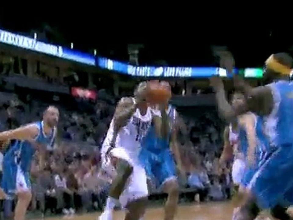 John Salmons goes hard to the rack and gets this tough layup