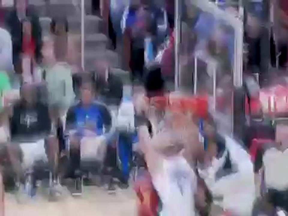 Jameer Nelson and Marcin Gortat execute the pick and roll to
