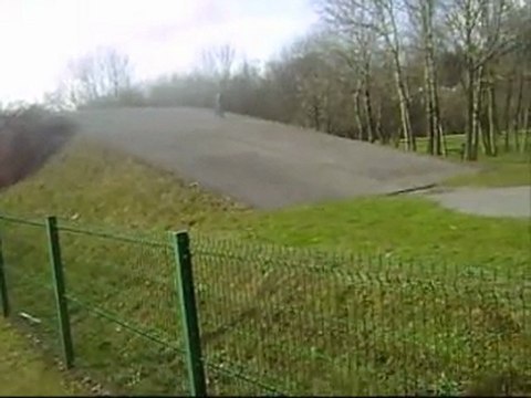 gamelle en skate au parck d' hélinghem