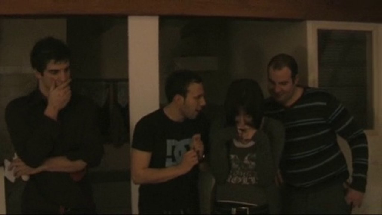 LES BOUZIGUES - Une Famille de merde