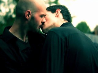 Sydney KISS-IN for EQUALITY - Valentine's Day 2010