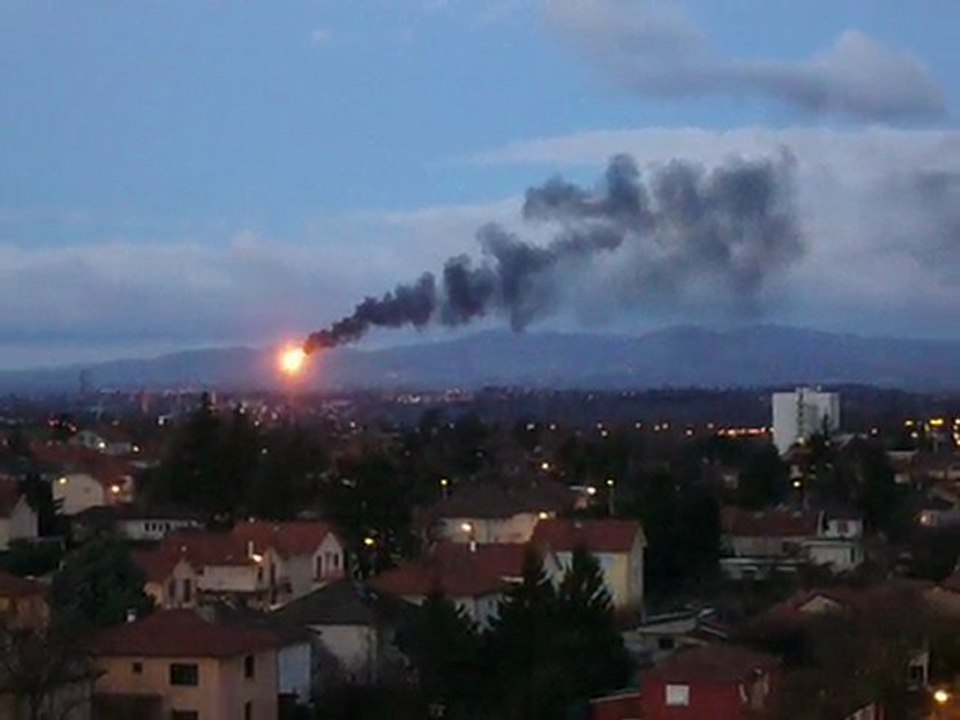 Re- Pollution Raffinerie de Feyzin.!! nuit du 25.02 au 26.02