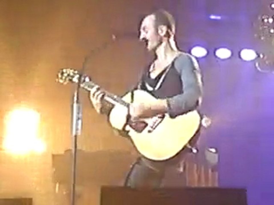 Calogero - Tu n'as qu'a m'attraper (Live 12-11-2009)