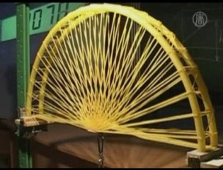 Hungarian Students Build Spaghetti Bridge