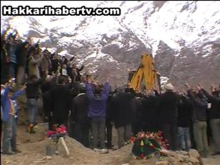 Hakkarili Kurt ve İnci'nin cenazeleri toprağa verildi