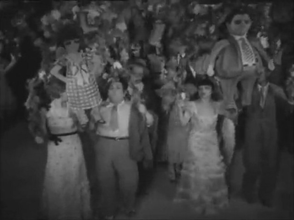 CINEMA PORTUGUÊS - «A CANÇÃO DE LISBOA» - VIDEO 3