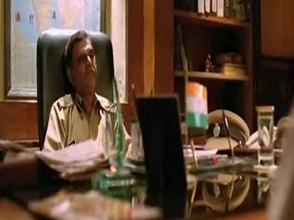 [MovieGrounds.Tv] Aakhari Decision (2010) 1CD DVDRip XviD006