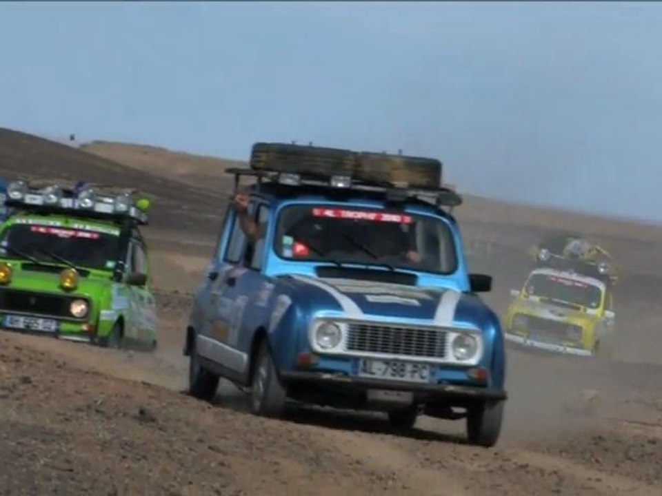 4L Trophy 2010 - Journée ordinaire d'une 4L dans le désert