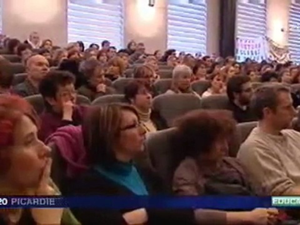 lacrymogenes sur parents, enseignants, eleves - amiens