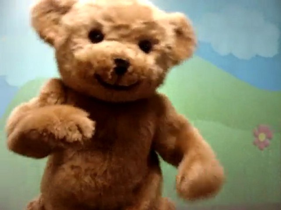 Testing the jointed Steiff style English Teddy Bear suit
