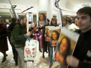 Action McDonald's Louvre | 27.02.10 © Louvrepourtous