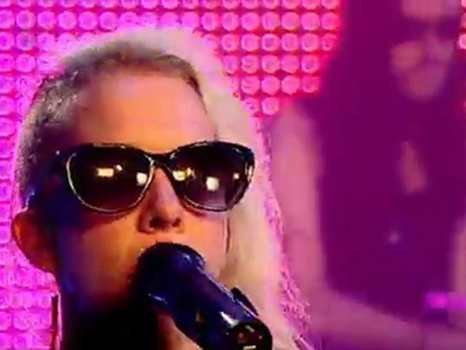 Ke$ha - Blah Blah Blah (Live )