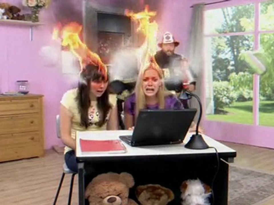 Berwynn the Performing Bear in  "Twilight Reaction"