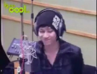 Heechul imite le sourire de Kibum (vosta)