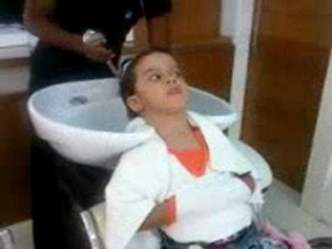 Luciana no Salão de Beleza