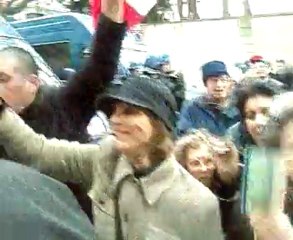 manif harkis devant l'Assemblée Nationale (2/10)