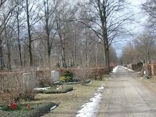 tombe d'Alexandre Schmorell et l'église russe