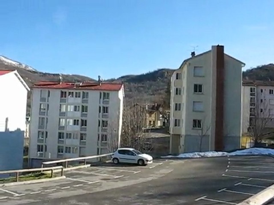 Ax les Thermes : parking hauteur